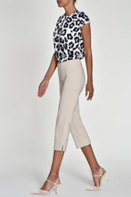 Load image into Gallery viewer, 51576- Robell Marie Cropped Trousers- Beige