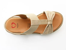 Load image into Gallery viewer, Accord Shimmer - Gold Sandals - Heavenly Feet