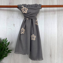 Load image into Gallery viewer, Flower Pattern Scarf