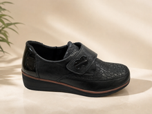 Load image into Gallery viewer, Black Strap Shoe