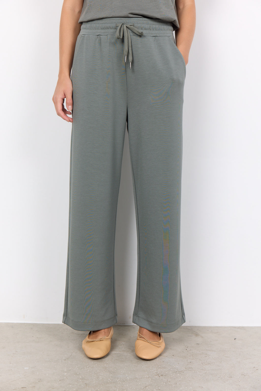 25328 - Banu Sweatpants with Drawstring - Dusty Green - Soya Concpet