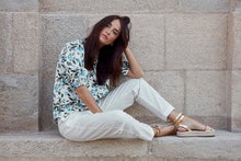Load image into Gallery viewer, 3742- Floral Print Linen Blouse - Fransa