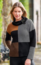 Load image into Gallery viewer, Square Print Sweater - Marble