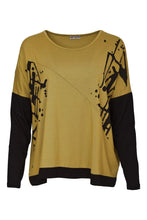Load image into Gallery viewer, Placement Print Top With Front Angle Seam - Naya
