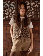 Load image into Gallery viewer, Sleeveless Jacket - Molly Bracken
