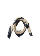 Load image into Gallery viewer, Checkered Scarf - Soya Concept