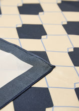 Load image into Gallery viewer, Checkered Scarf - Soya Concept