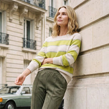 Load image into Gallery viewer, Long Sleeve Pullover Wild Lime - Olsen