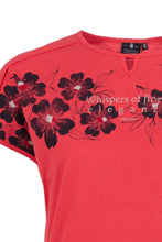 Load image into Gallery viewer, Poppy Red T-Shirt- Soquesto