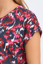 Load image into Gallery viewer, Navy/Pink/Red Pattern T-shirt  - Fransa