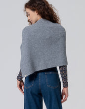 Load image into Gallery viewer, Grey Asymmetrical Short Poncho - Surkana