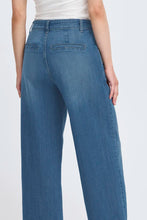 Load image into Gallery viewer, Blue Denim Cropped Jeans - b.young