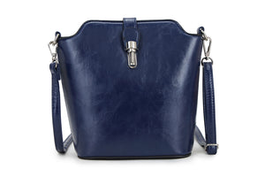 9739- Clasp Bag