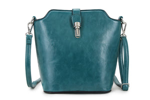 9739- Clasp Bag