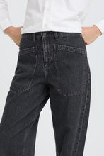 Load image into Gallery viewer, Barrel Jeans - B. Young