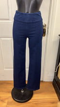 Load image into Gallery viewer, Denim Pull Up - Soya Concept