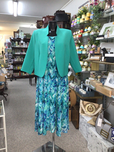 V327 - Suit - Jade - Via Veneto