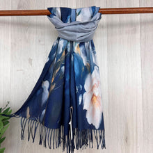Load image into Gallery viewer, Scatter Print Scarf