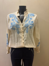 Load image into Gallery viewer, P6190 - Beige Blouse with blue detail - Milo’s Paris