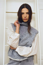 Load image into Gallery viewer, Ash Grey Sleeveless Sweater