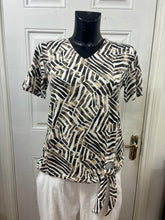 Load image into Gallery viewer, Brown Pattern T-shirt - Brandtex