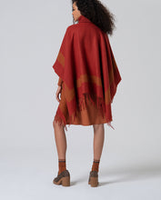 Load image into Gallery viewer, Plaid Poncho with Zipper - Surkana