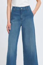Load image into Gallery viewer, Blue Denim Cropped Jeans - b.young