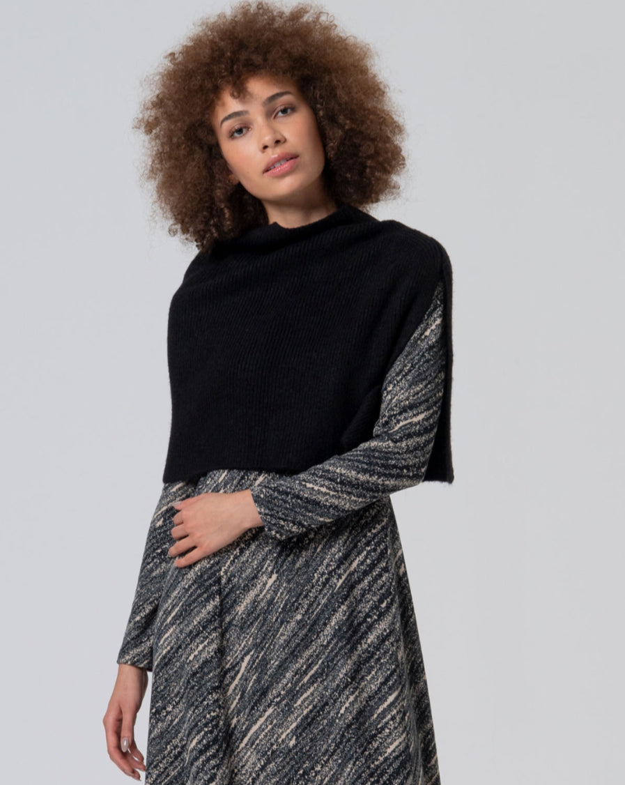 Black Asymmetrical Short Poncho - Surkana