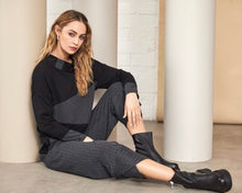 Load image into Gallery viewer, 24231- Stripe trouser wrap over @ hem- Black &amp; Hem- Naya