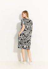 Load image into Gallery viewer, 143873 - Linen Print Dress - Black - Cecil