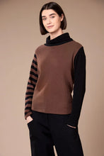 Load image into Gallery viewer, Colour Block Stripe Fleece Top - Peruzzi