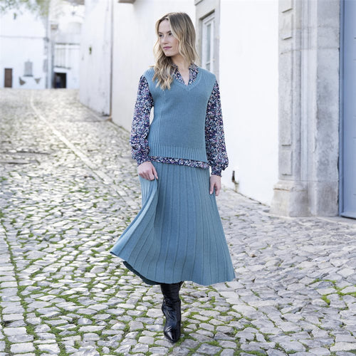 Knitted A-Line Pleated Midi Skirt With Elasticated Waistband Blue - Marble