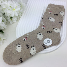 Load image into Gallery viewer, Sheep Print Wool Socks