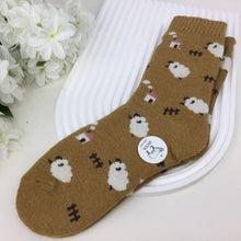 Load image into Gallery viewer, Sheep Print Wool Socks