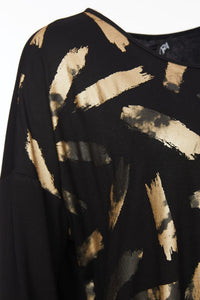 24123- Print top with contrast hem- Black/Bronze- Ora