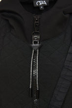 Load image into Gallery viewer, 24126-Quilted long waistcoat and Crossbody bag- Black- Ora