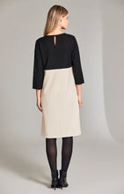 Load image into Gallery viewer, W24154- Straight Patch Pocket 3/4 Sleeve Dress- Ecru/Black- Peruzzi