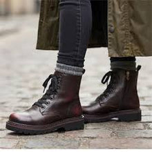 Load image into Gallery viewer, Savannah Boot Black &amp; Burgundy - Heavenly Feet